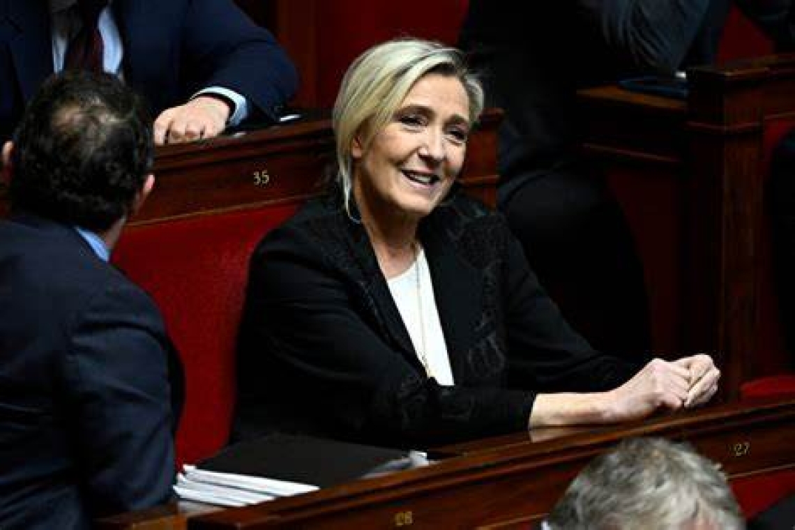 L'absence de LFI «ne change strictement rien» : le RN censurera un gouvernement de gauche, prévient Marine Le Pen